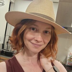 Meet your Posher, Tiffany